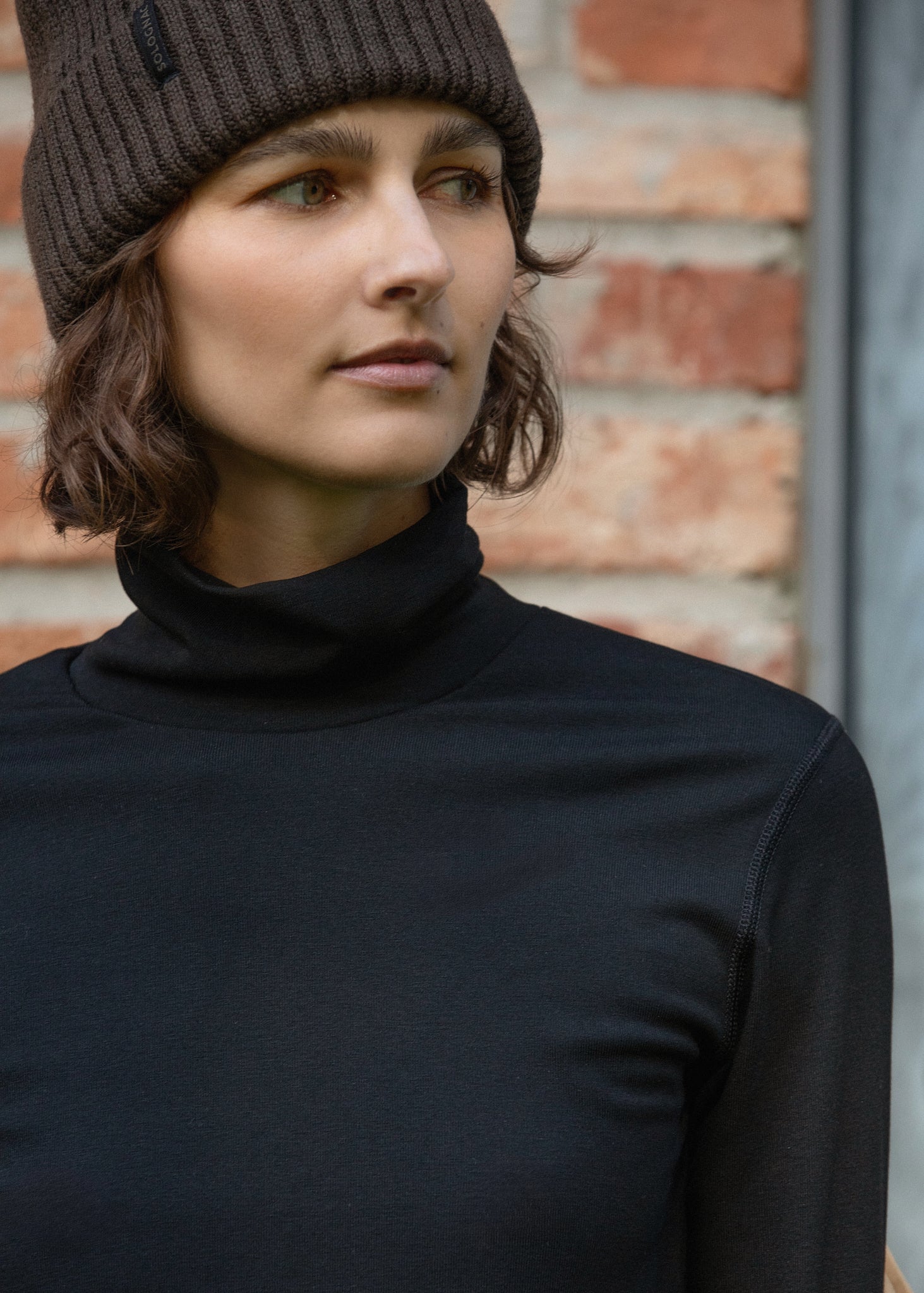 Namaldi+ Women's Thermal Shirt in Black.