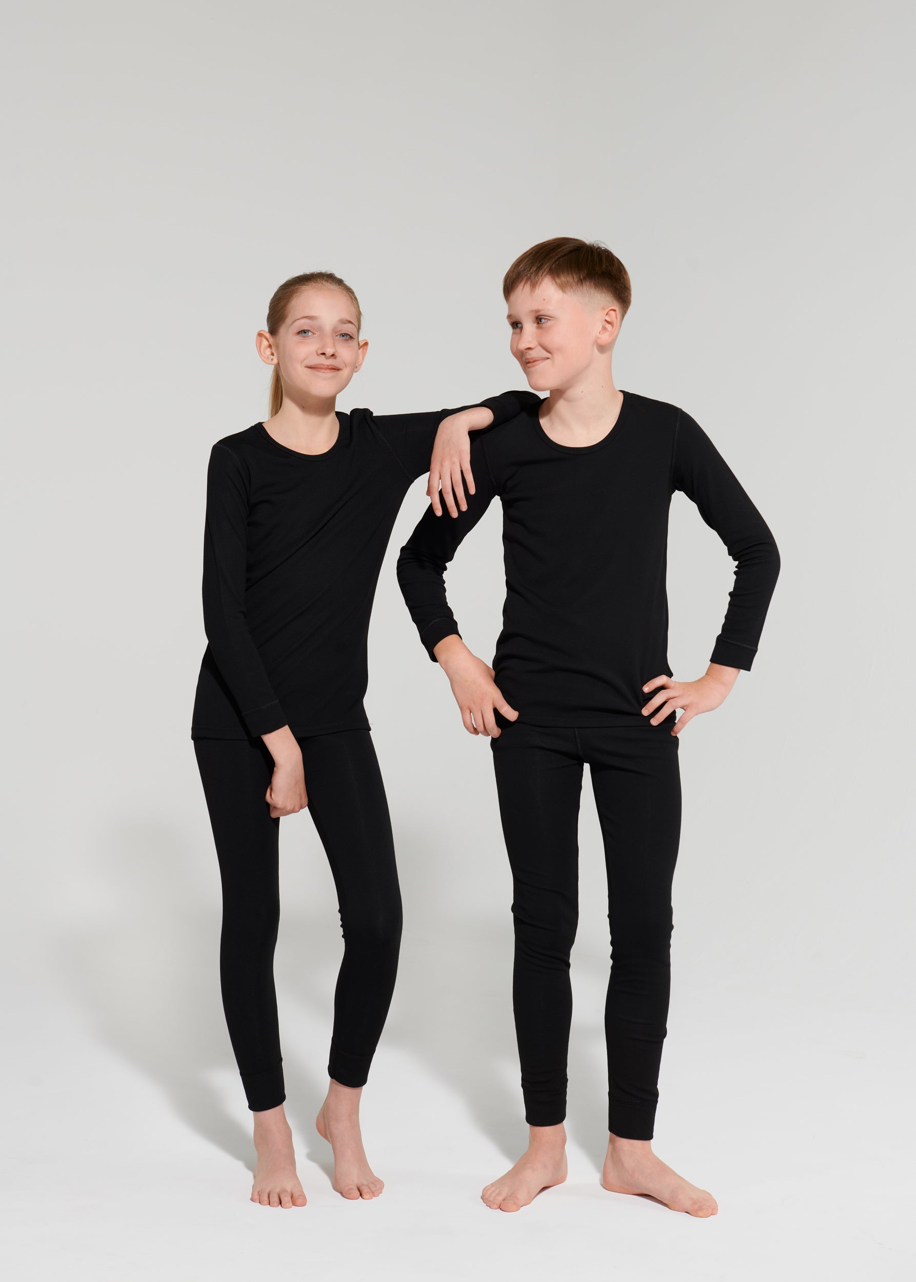 Namaldi Kid's Thermal Set in Black.