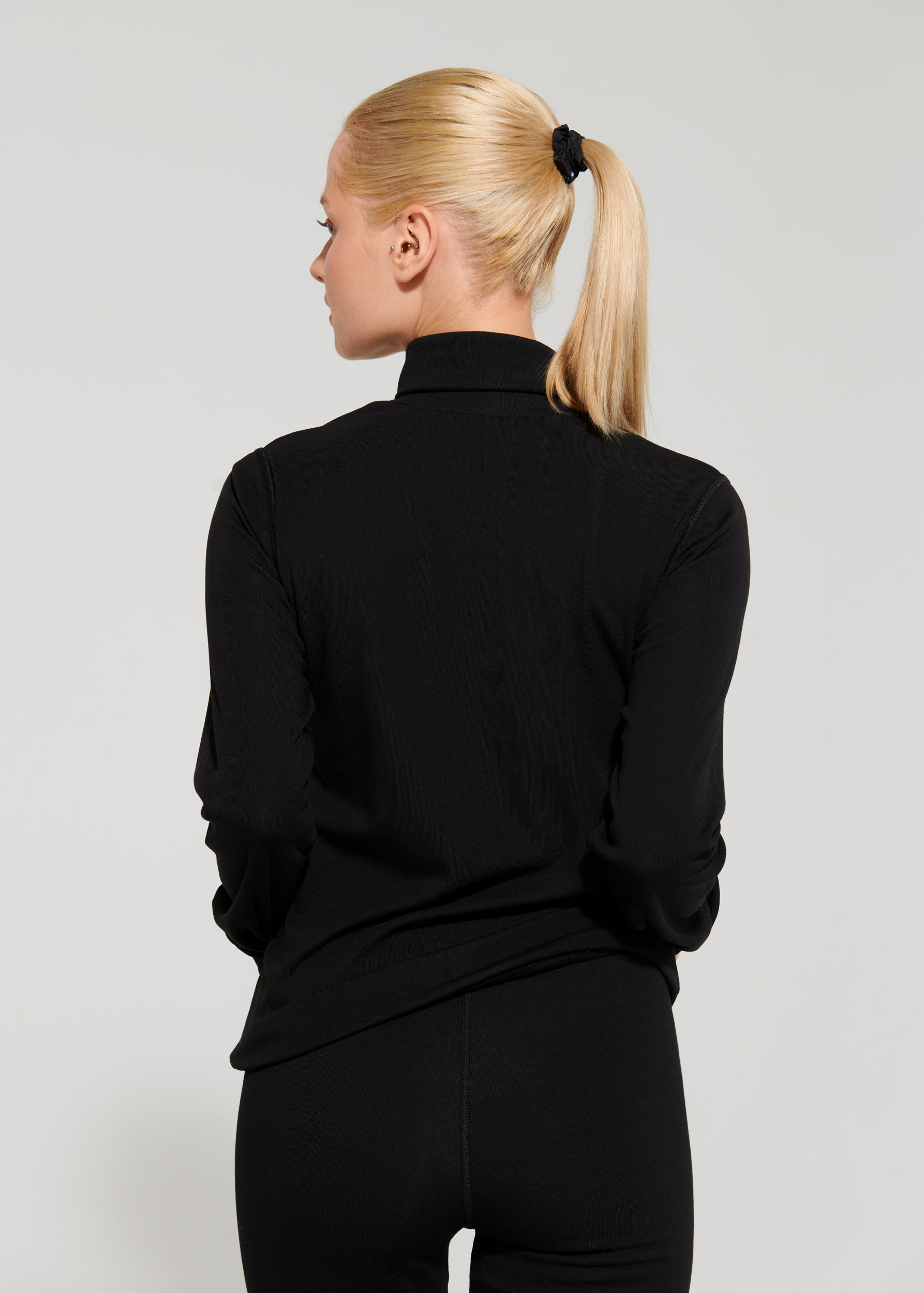 Namaldi+ Women's Thermal Shirt in Black.