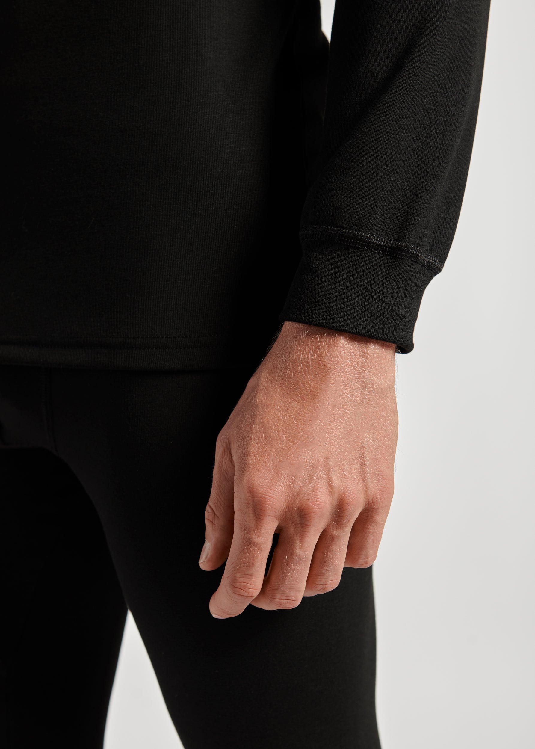 Namaldi+ Men's Thermal set in Black.