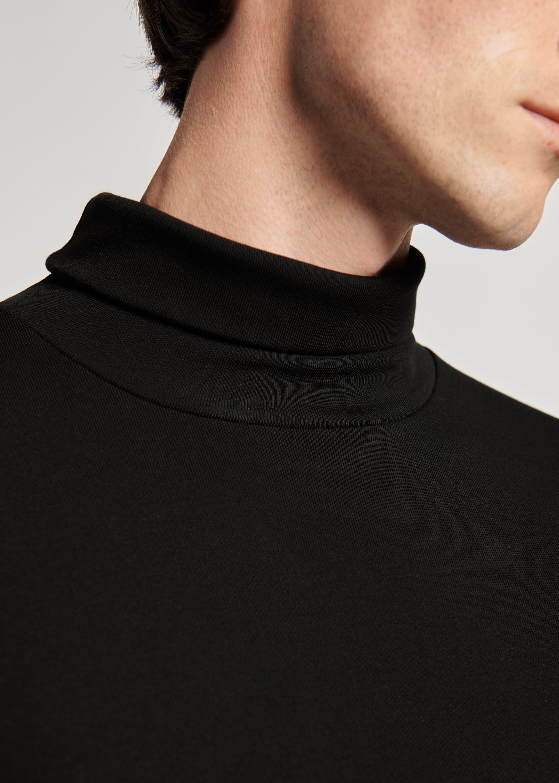 Namaldi+ Men's Thermal Shirt in Black.