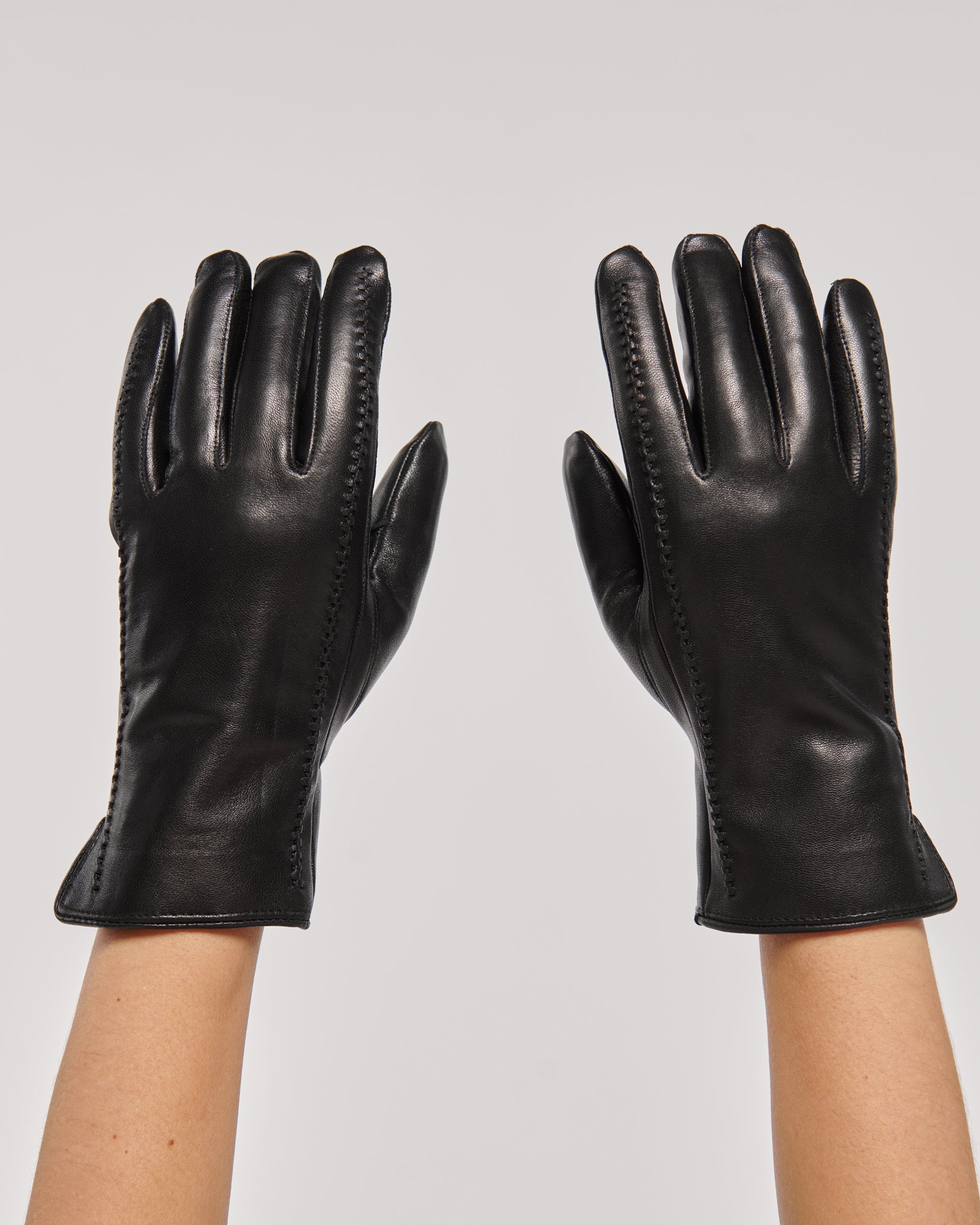 Warmth Women's Leather Gloves with Natural Fur.